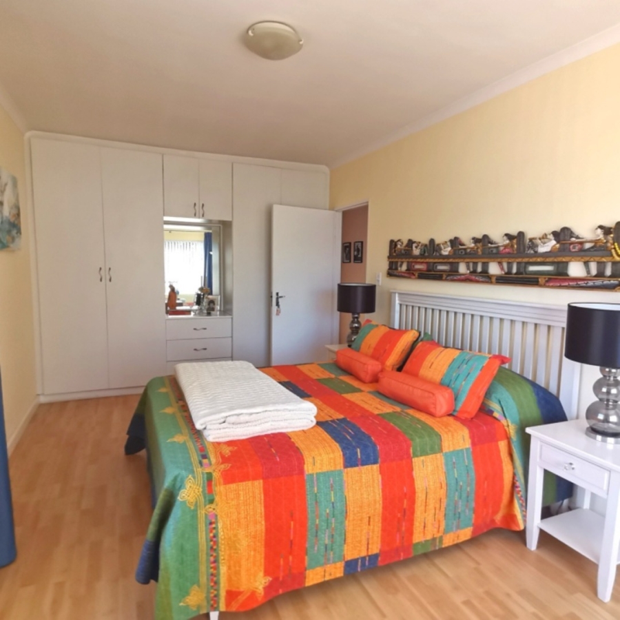 5 Bedroom Property for Sale in Sandbaai Western Cape